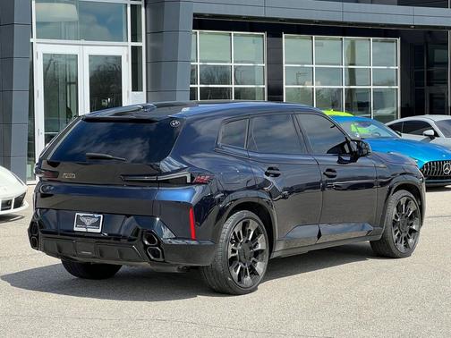 Carbon Black Metallic 2023 BMW XM Base