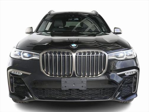 2022 BMW X7 M50i