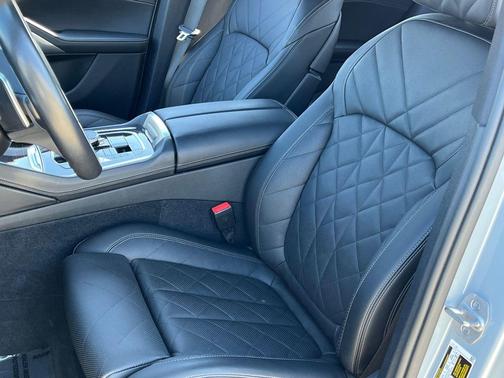 2024 BMW X6 xDrive40i