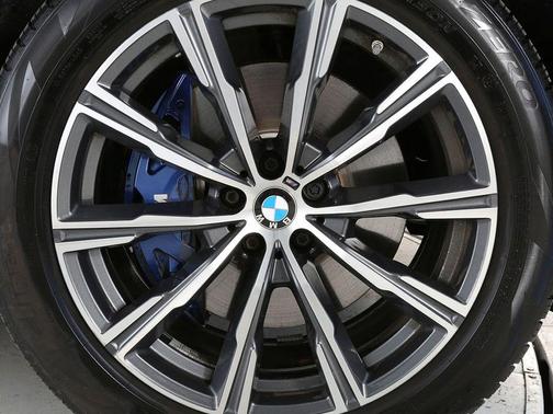 2024 BMW X6 xDrive40i