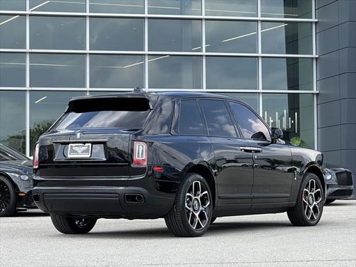 2023 Rolls-Royce Cullinan Black Badge