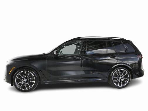 2025 BMW X7 M60i