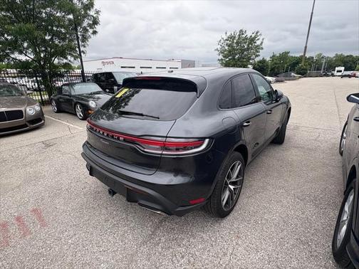 2023 Porsche Macan Base