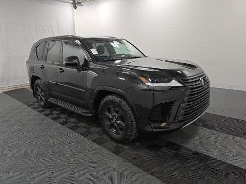 2025 Lexus LX 700h Overtrail