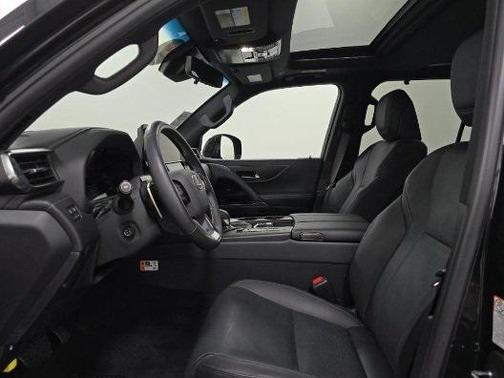 2025 Lexus LX 700h Overtrail