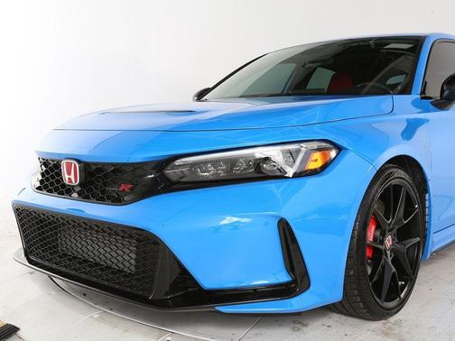 2025 Honda Civic Type R Base (M6)