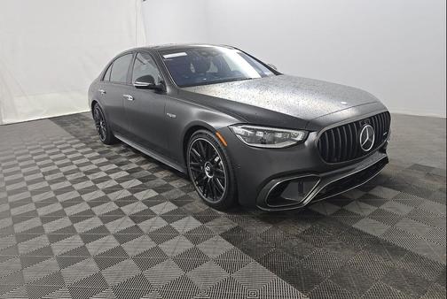 MANUFAKTUR Graphite Grey Magno 2025 Mercedes-Benz AMG S 63 E 4MATIC
