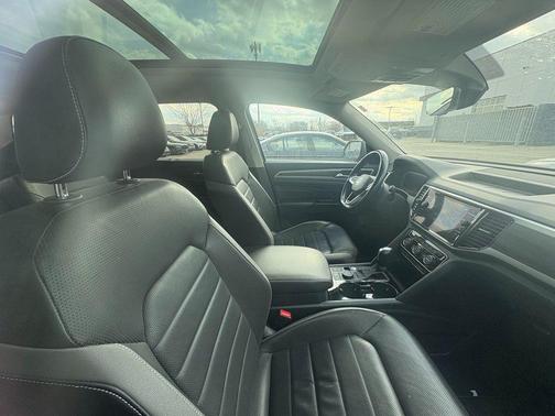 2021 Volkswagen Atlas 3.6L SEL Premium