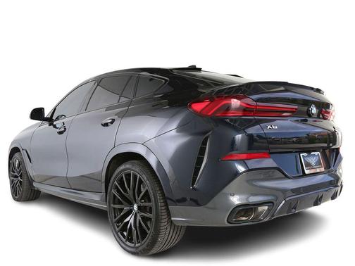 Carbon Black Metallic 2022 BMW X6 M50i