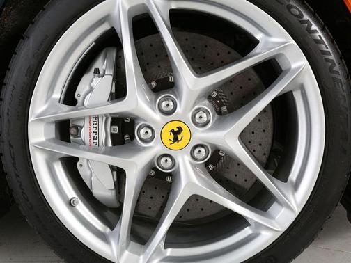 Blu Pozzi 2024 Ferrari Roma Spider Base