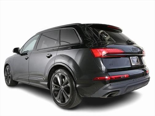 2025 Audi Q7 55 Prestige