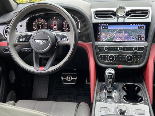 2024 Bentley Bentayga Mulliner