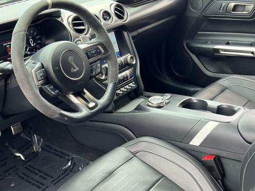 ICONIC SILVER METALLIC 2022 Ford Shelby GT500 Base