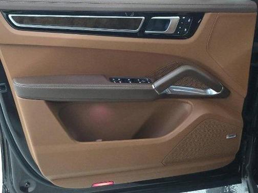 2023 Porsche Cayenne Turbo