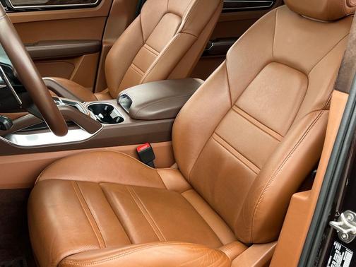 2023 Porsche Cayenne Turbo