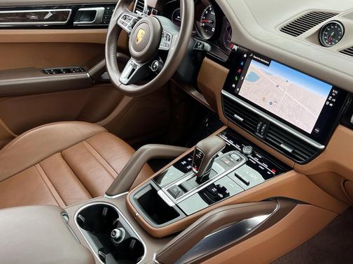 2023 Porsche Cayenne Turbo
