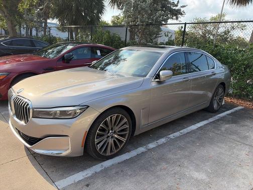 Cashmere Silver Metallic 2021 BMW 750 i xDrive