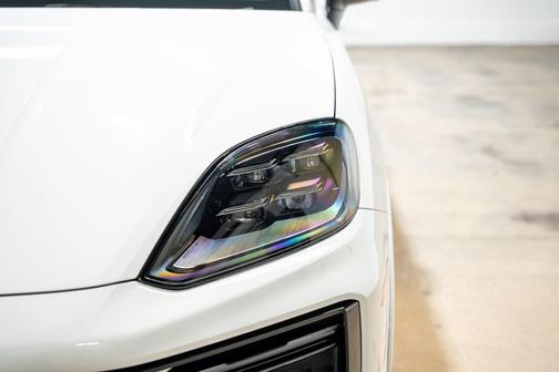 2025 Porsche Cayenne Turbo