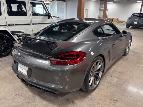 2016 Porsche Cayman GT4