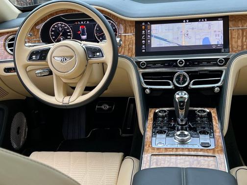 2022 Bentley Flying Spur V8