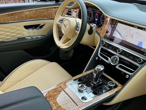 2022 Bentley Flying Spur V8