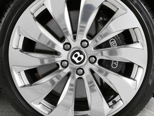 2022 Bentley Flying Spur V8