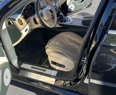 2022 Bentley Flying Spur V8