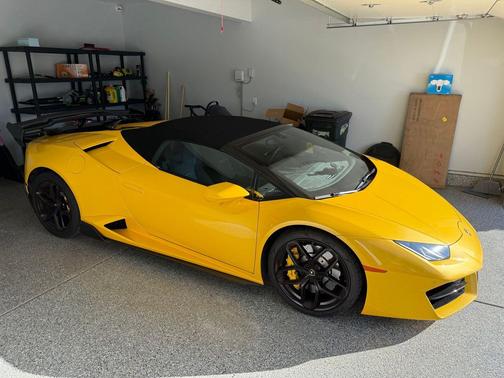 Giallo Inti Pearl Effect 2017 Lamborghini Huracan LP580-2S
