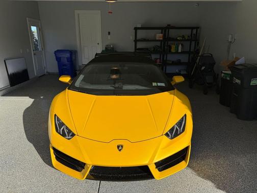 Giallo Inti Pearl Effect 2017 Lamborghini Huracan LP580-2S
