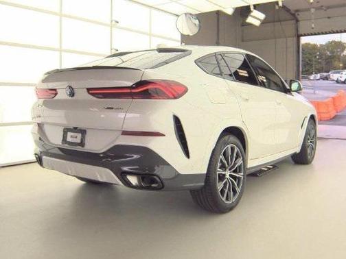 2024 BMW X6 xDrive40i
