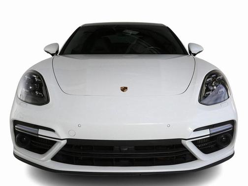 2017 Porsche Panamera Turbo