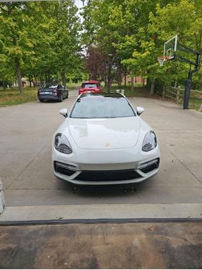 2017 Porsche Panamera Turbo