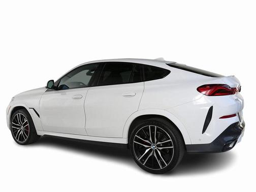 2022 BMW X6 xDrive40i