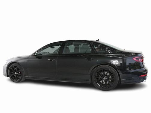2024 Audi S8 4.0T