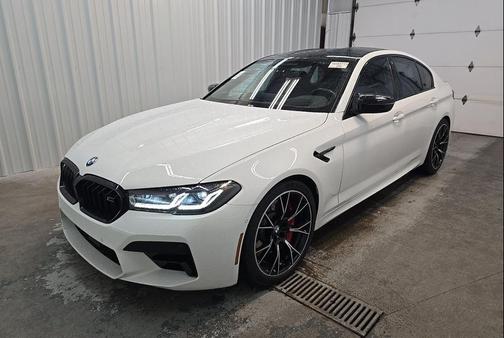 Alpine White 2022 BMW M5 Competition