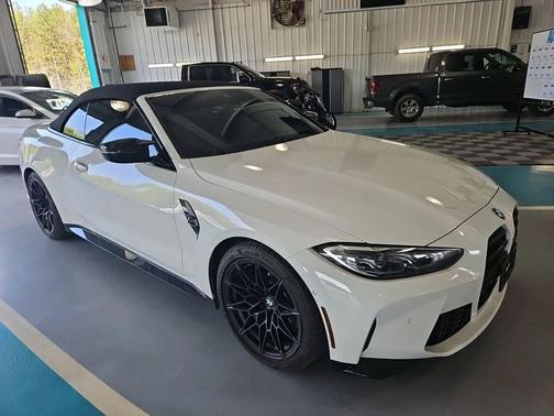 Alpine White 2022 BMW M4 Competition xDrive