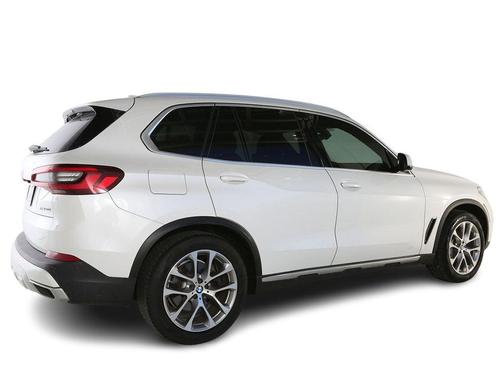 Mineral White Metallic 2021 BMW X5 xDrive40i