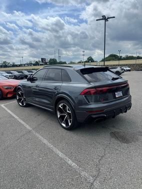 Daytona Gray Pearl Effect 2025 Audi RS Q8 4.0T