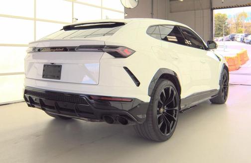 White 2020 Lamborghini Urus Base