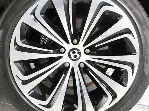 2023 Bentley Bentayga Azure