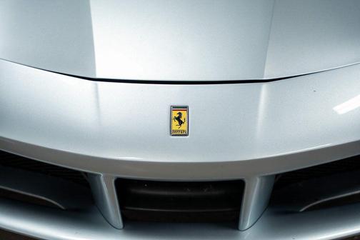 2017 Ferrari 488 GTB Base