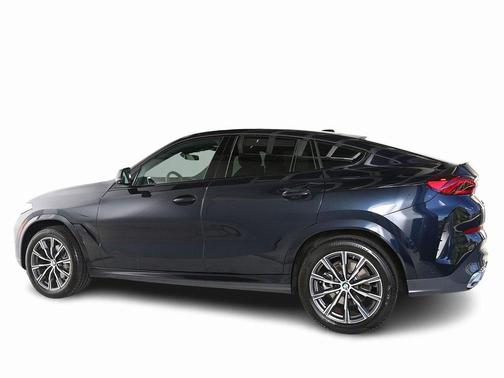2025 BMW X6 xDrive40i