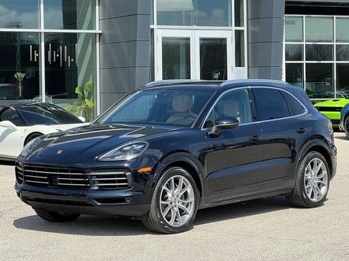 Moonlight Blue Metallic 2021 Porsche Cayenne S