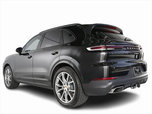 2024 Porsche Cayenne Base