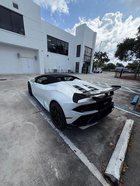 White 2020 Lamborghini Huracan EVO Base