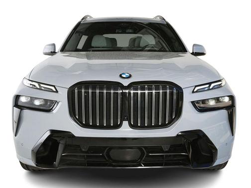 Brooklyn Grey Metallic 2023 BMW X7 xDrive40i