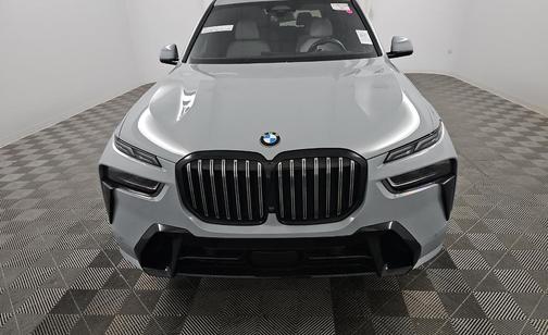 Brooklyn Grey Metallic 2023 BMW X7 xDrive40i
