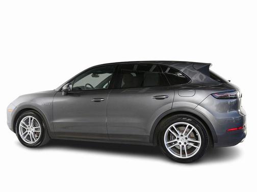 2022 Porsche Cayenne Cayenne