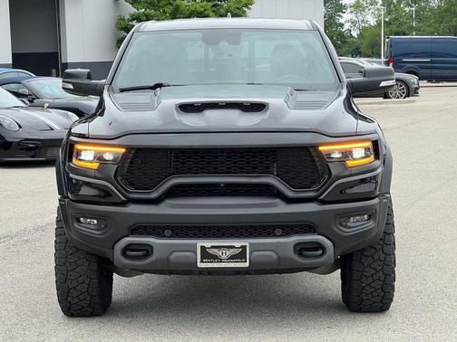 Diamond Black Crystal Pearlcoat 2021 RAM 1500 TRX
