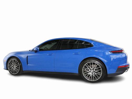 2024 Porsche Panamera 4